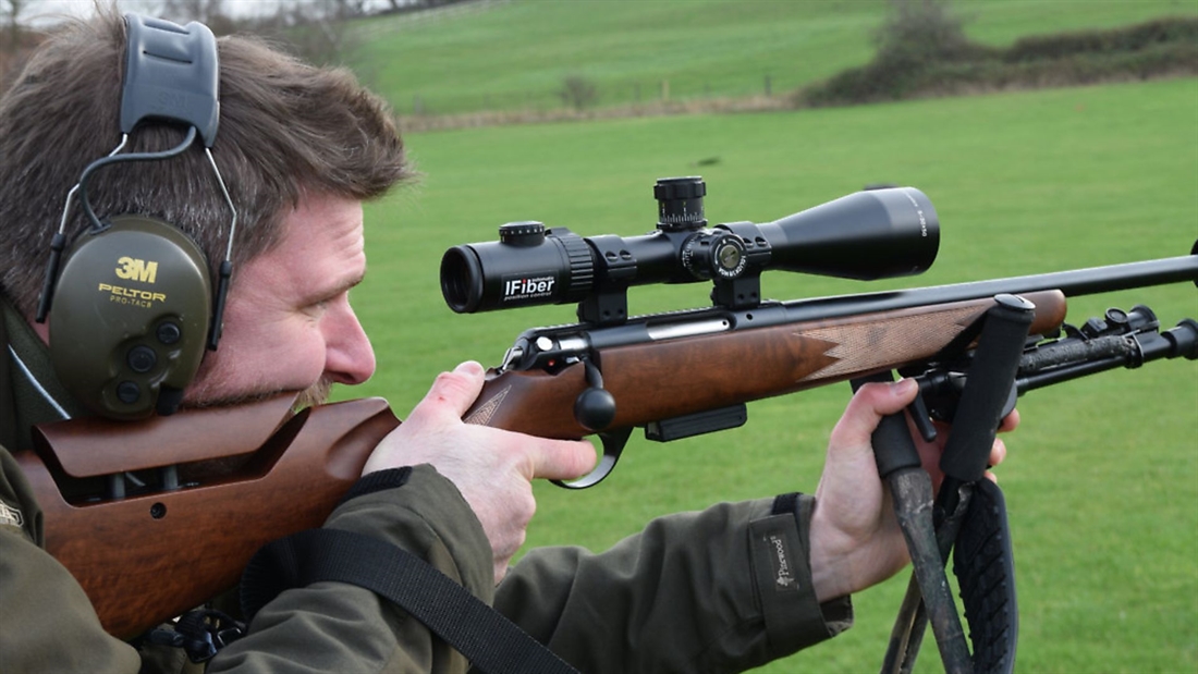 Anschutz 1771 DG Classic, Adjustable Walnut Stocked rifle in 223